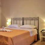 מלון Masseria Li Campi 3*
