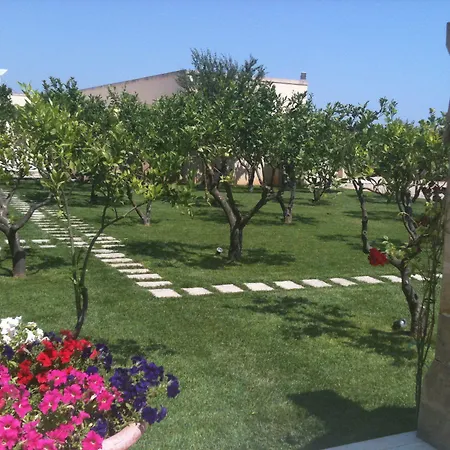 Hotel Masseria Li Campi 3*